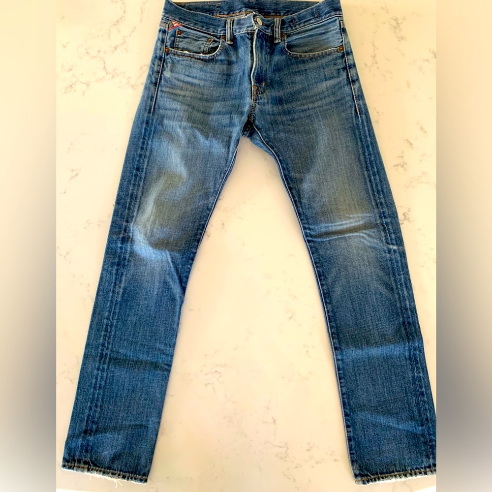 Men’s Slim Blue Jeans..